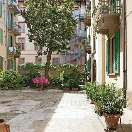 Plum Guide - The Vesuvian Milano